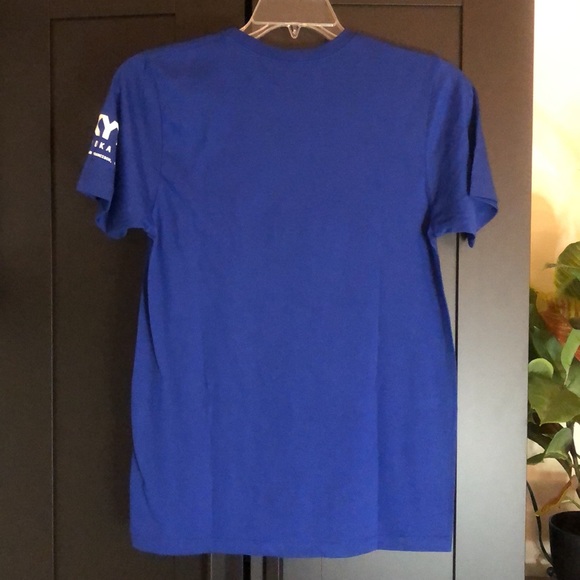 🍸NWOT! Skyy Vodka signature blue sustainable t-shirt size small - Picture 9 of 13